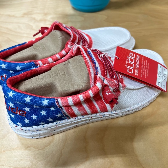 Wendy Hey Dudes Red White and Blue - Picture 3 of 3